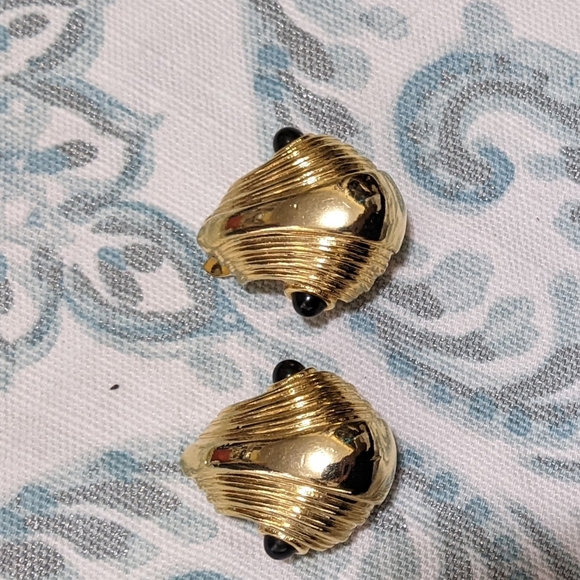 Vintage 80's Paolo Gucci clip-on earrings - Picture 8 of 8